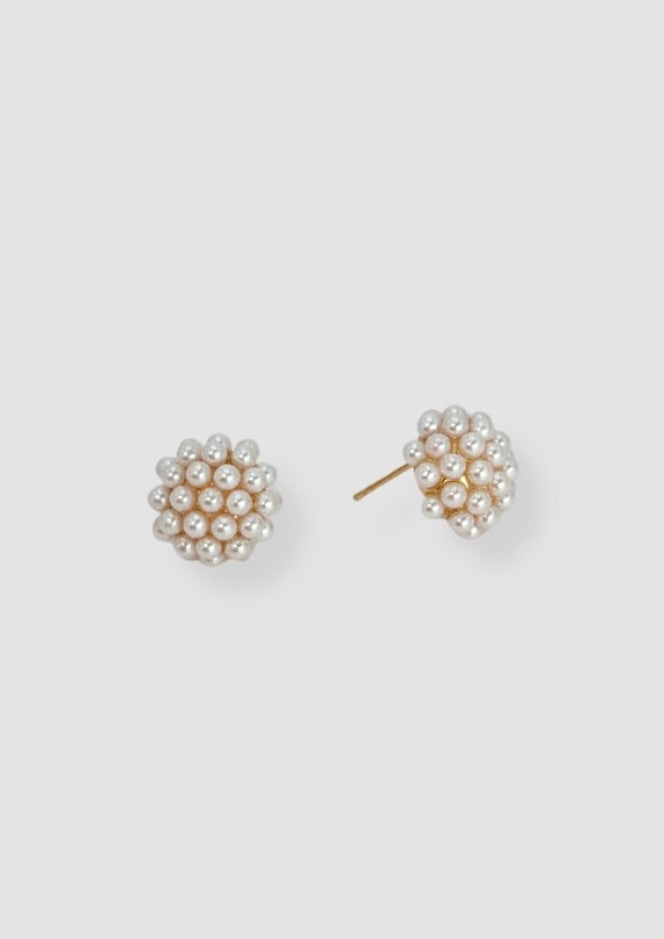 White pearl stud Earrings