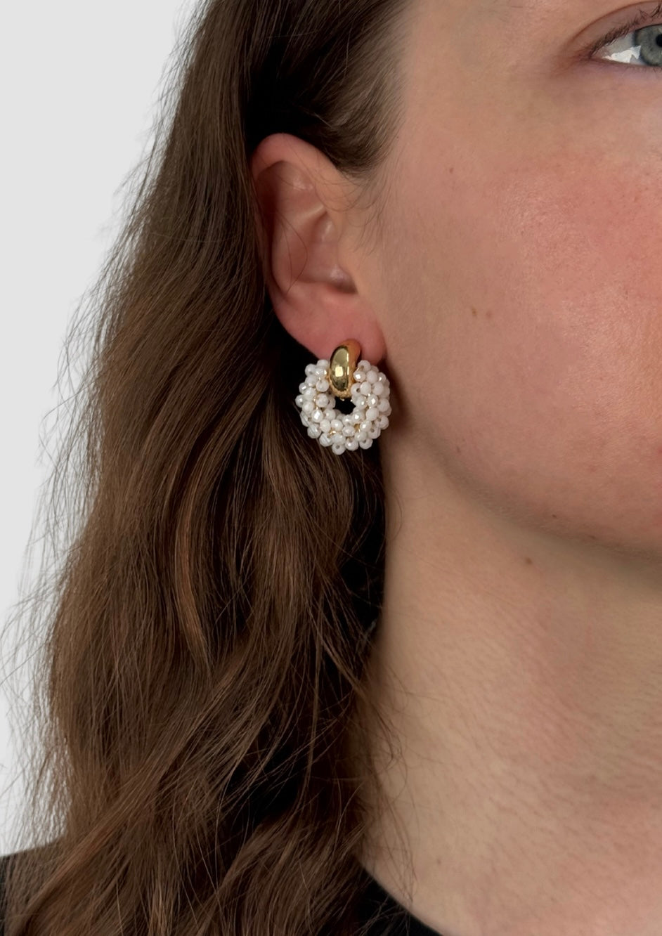 Beaded ring White