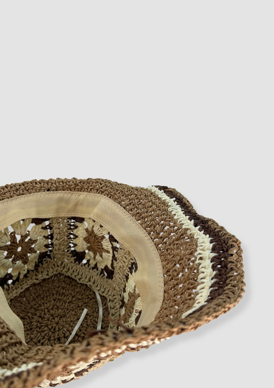 Bucket straw hat flower