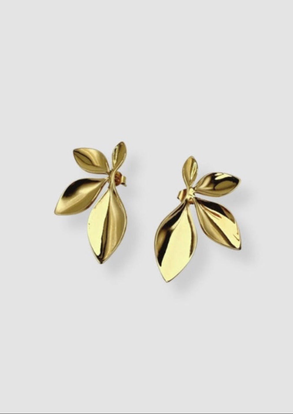 Leaf earrings gold