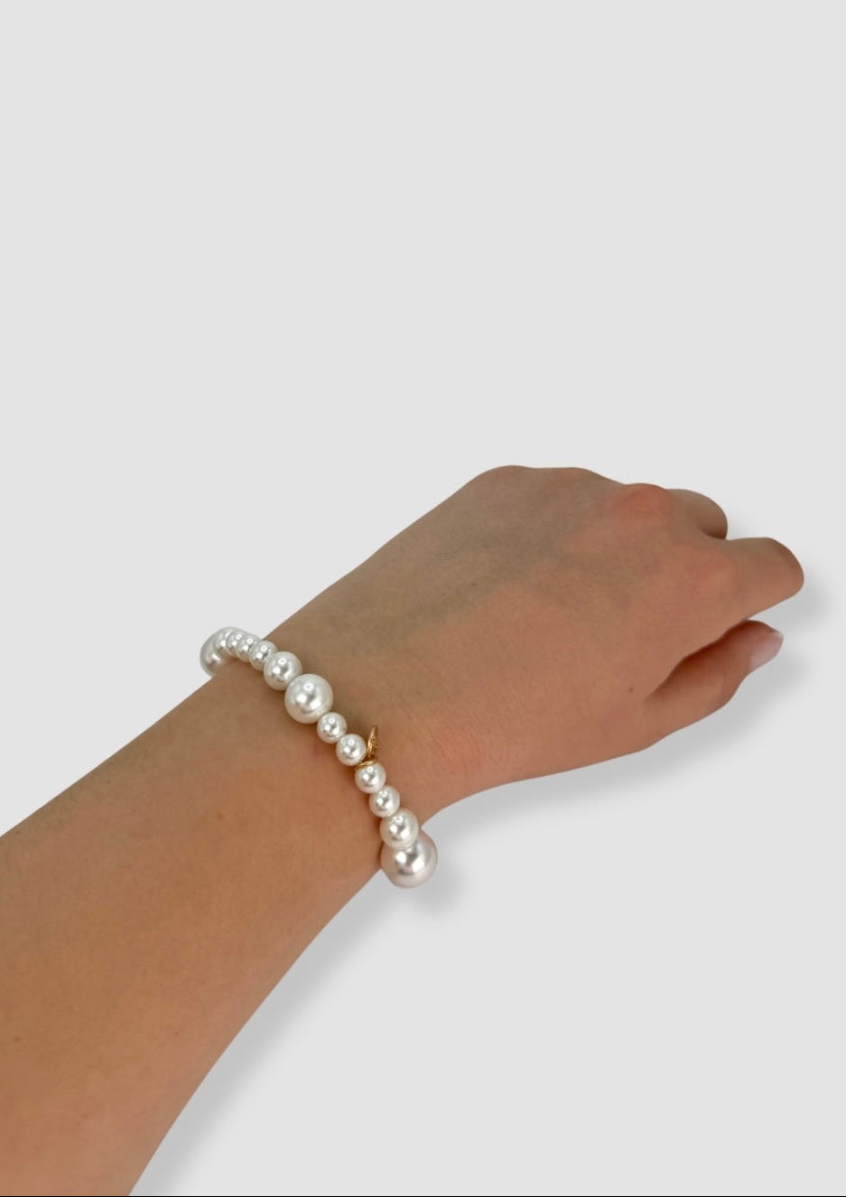 White pearls elastic bracelet