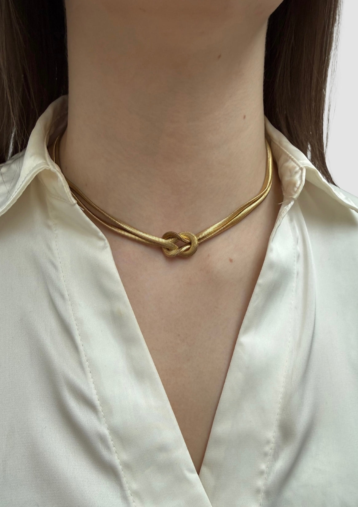 Knot necklace Gold